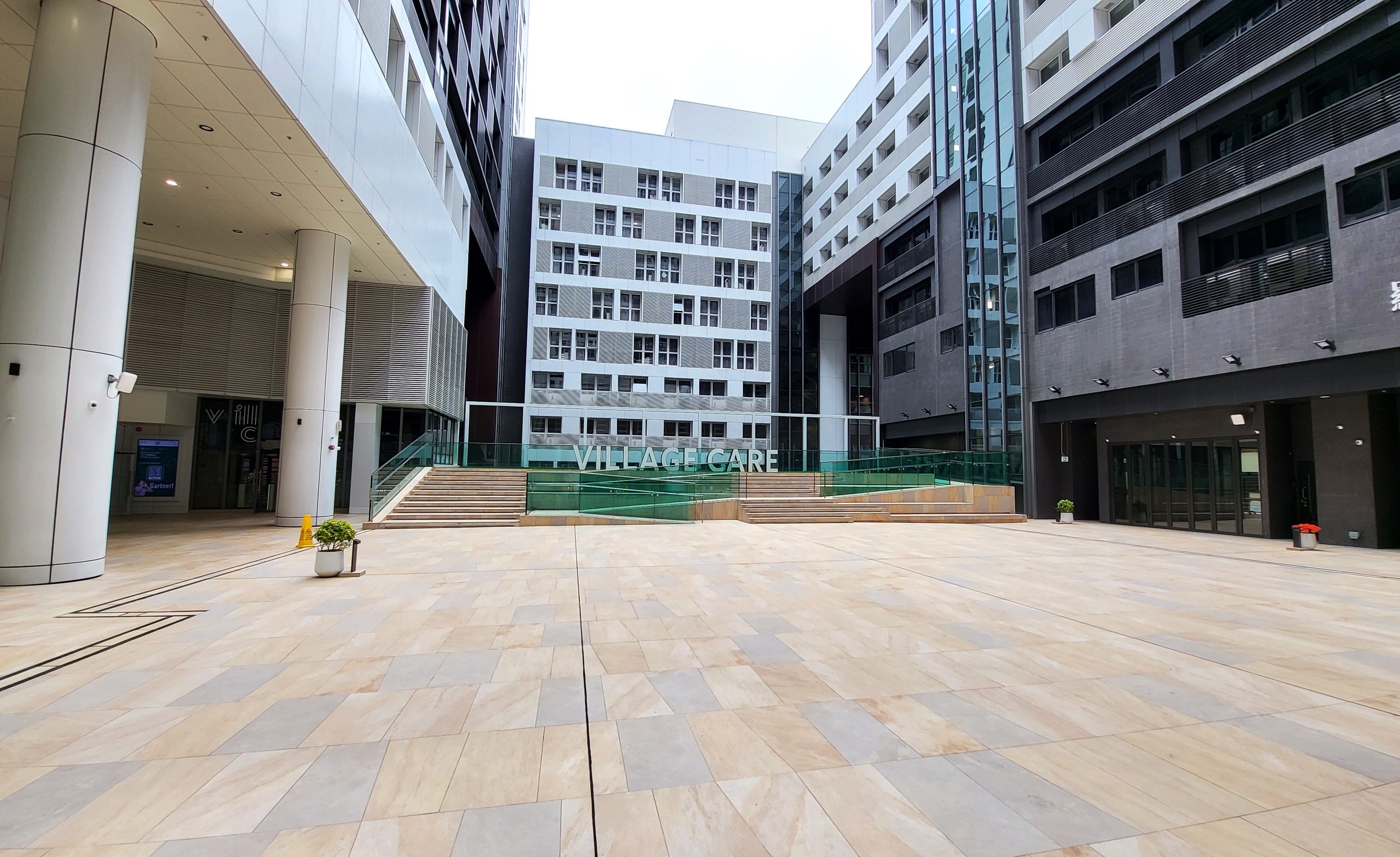 Courtyard_02