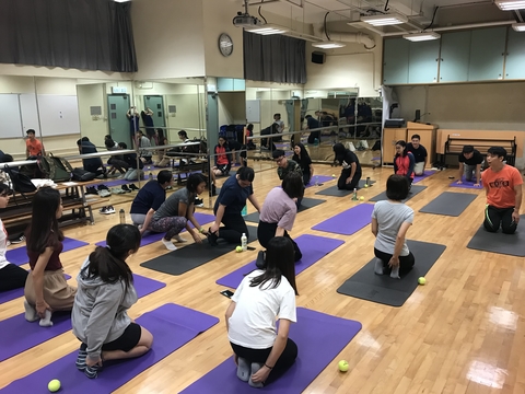 Image of 【Empowering Inclusive Sports】Relaxing Stretching Workout Class 【看不見的活力】 輕鬆自在伸展運動